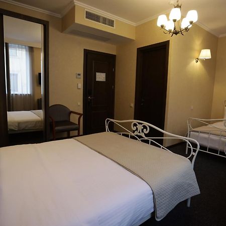 Redline Hotel Tbilisi Buitenkant foto
