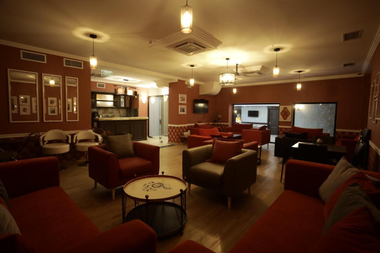 Redline Hotel Tbilisi Buitenkant foto