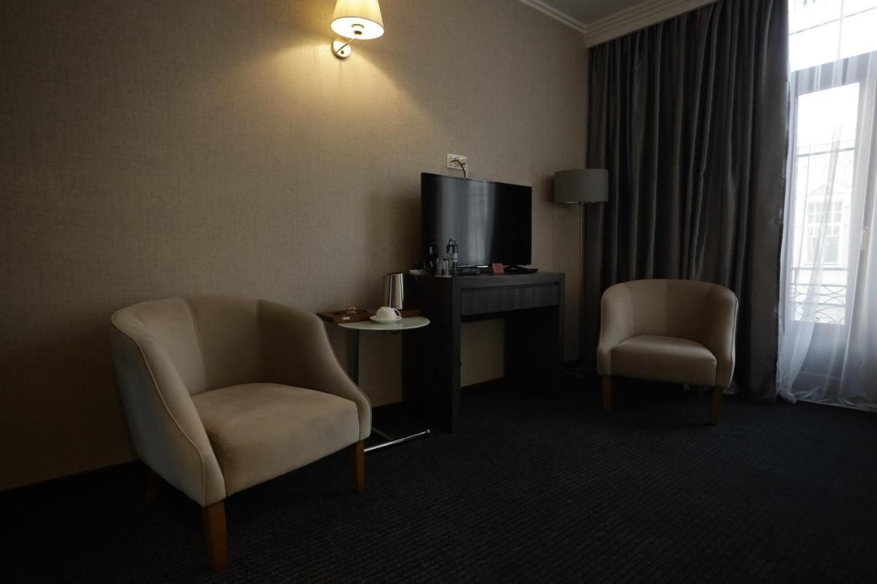 Redline Hotel Tbilisi Buitenkant foto