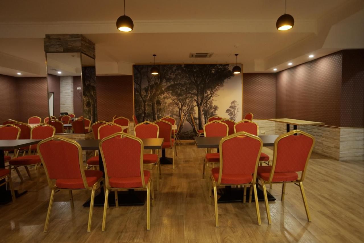 Redline Hotel Tbilisi Buitenkant foto