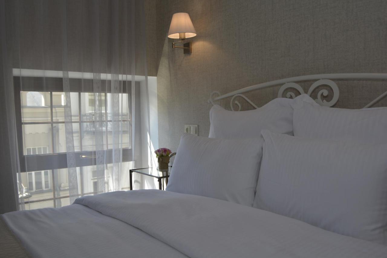 Redline Hotel Tbilisi Buitenkant foto