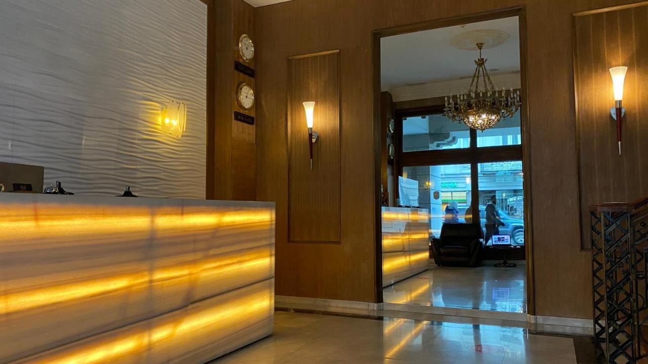 Redline Hotel Tbilisi Buitenkant foto