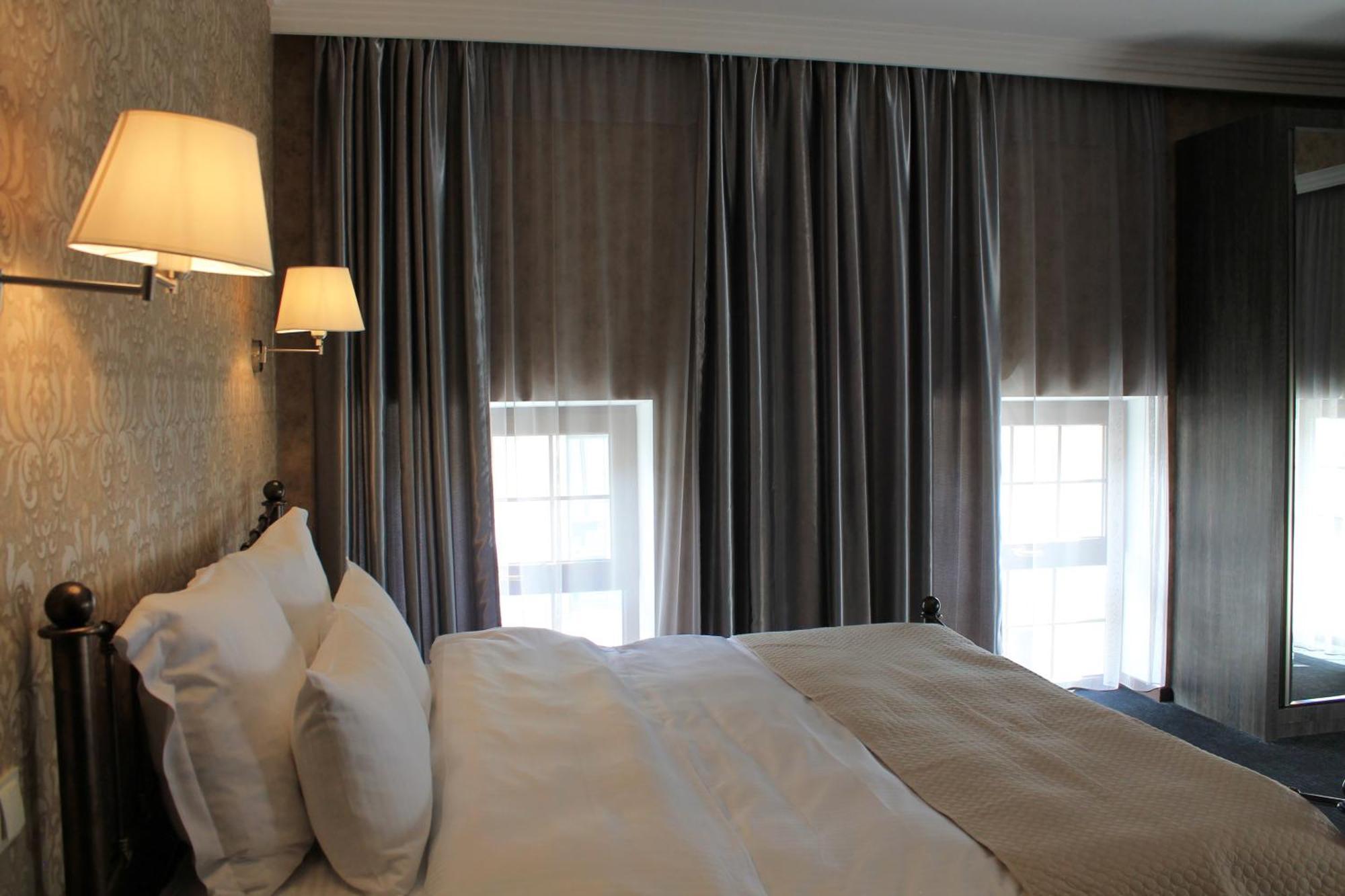 Redline Hotel Tbilisi Buitenkant foto