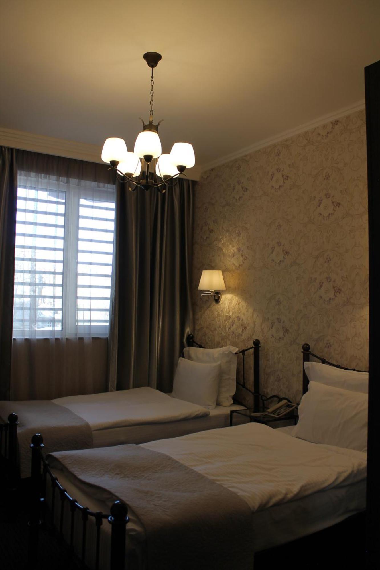 Redline Hotel Tbilisi Buitenkant foto