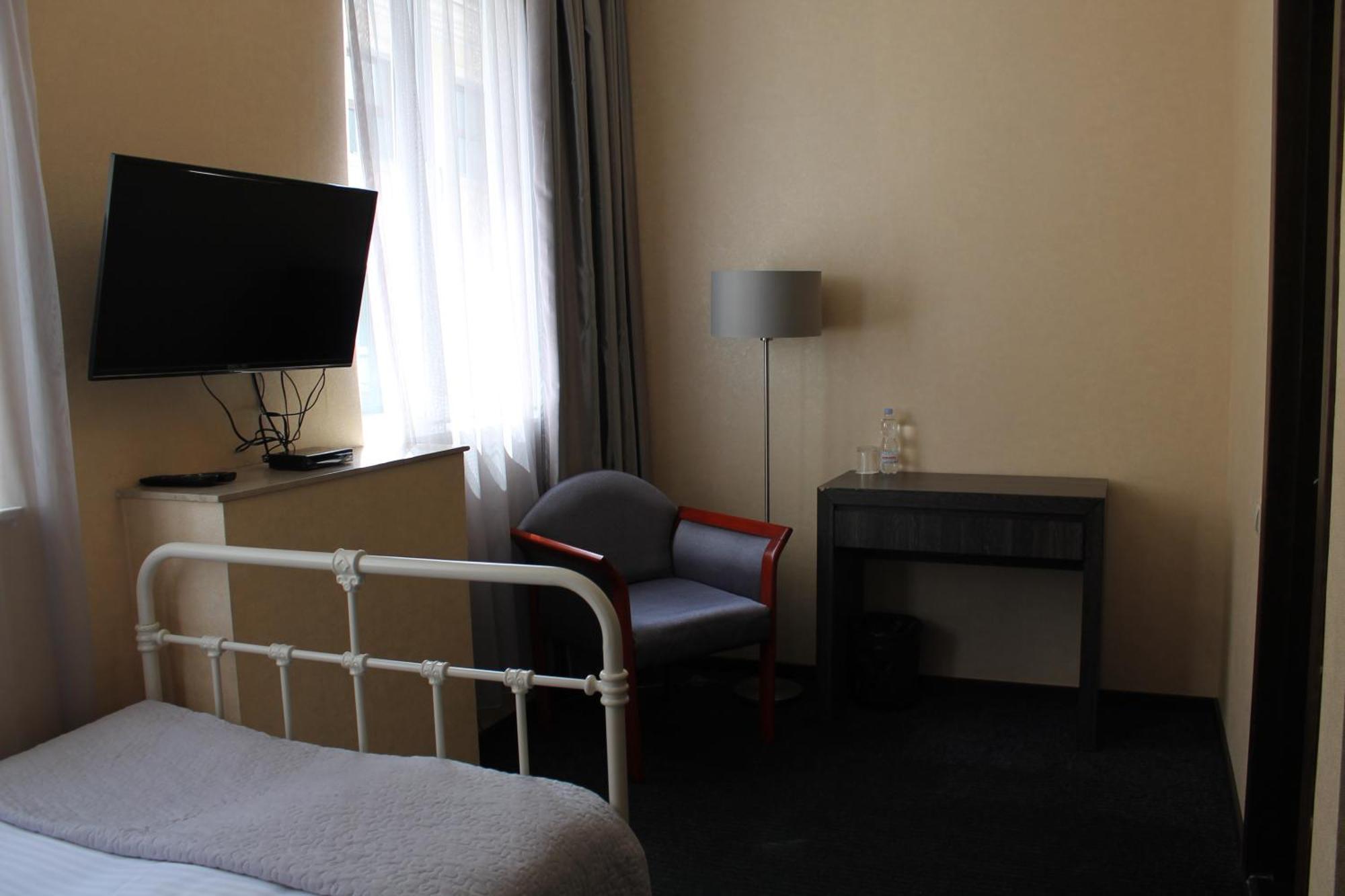 Redline Hotel Tbilisi Buitenkant foto