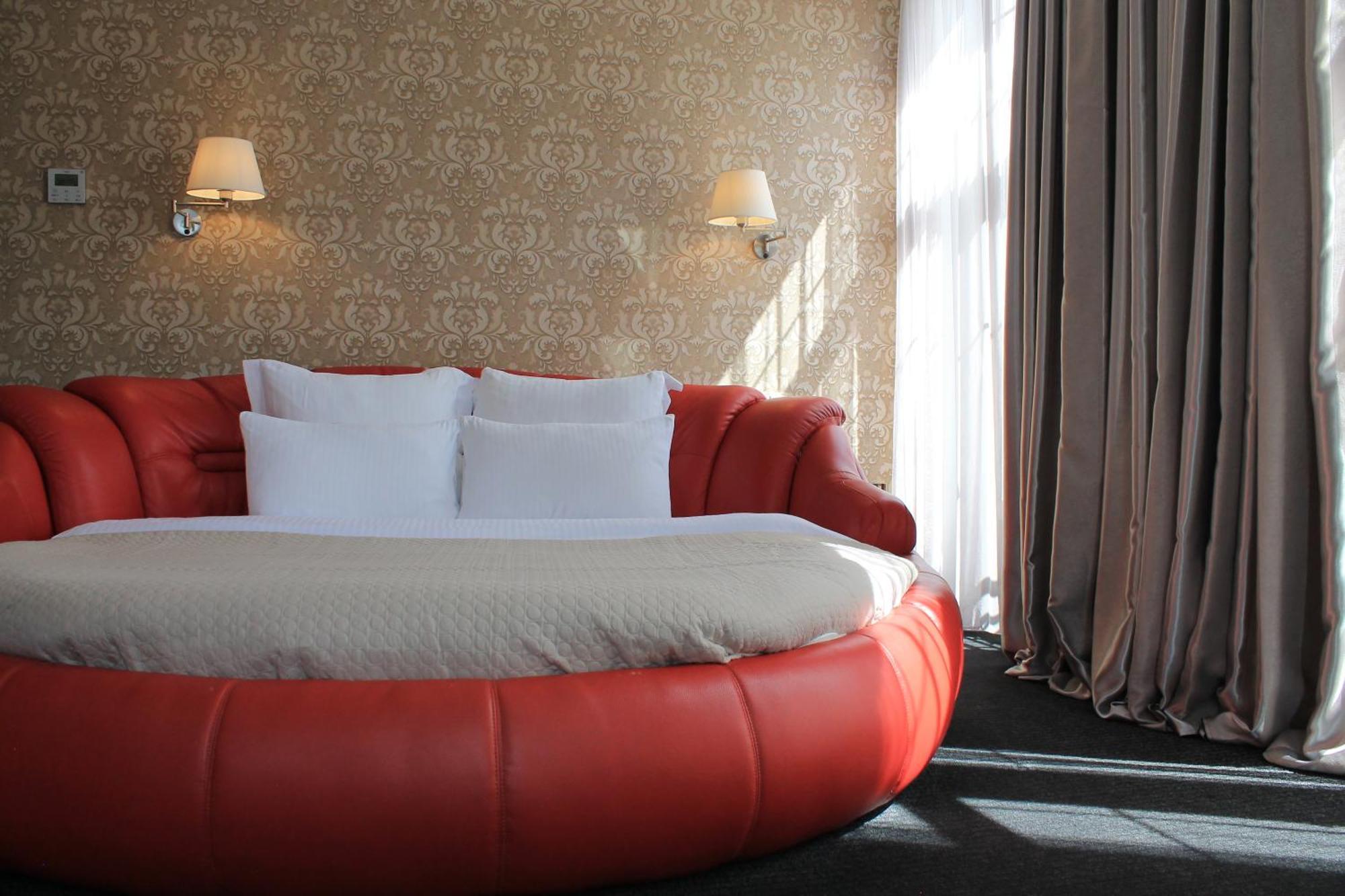 Redline Hotel Tbilisi Buitenkant foto